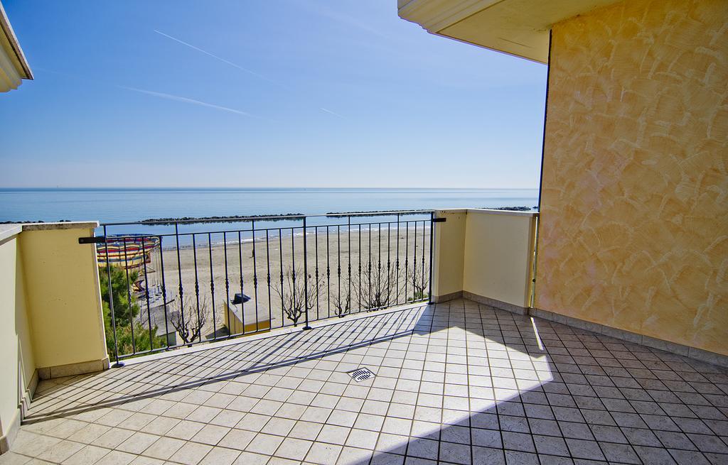 Hotel Capital Cupra Marittima Zewnętrze zdjęcie