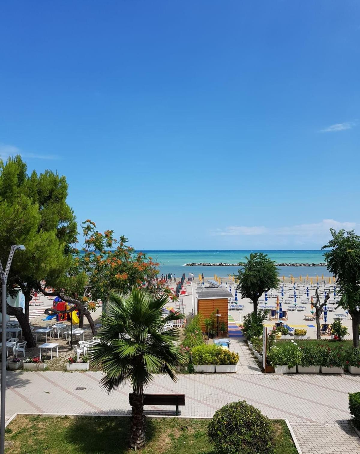 Hotel Capital Cupra Marittima Zewnętrze zdjęcie